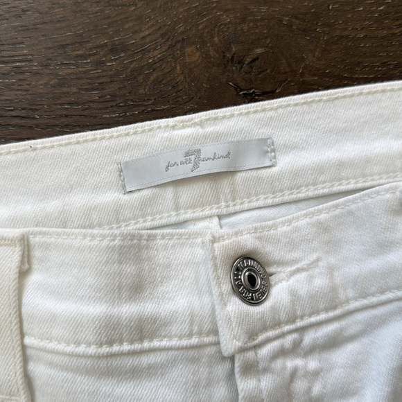 7 For All Mankind Jeans.  White.  Women’s size 31. - Picture 3 of 8